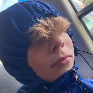 Meet your Posher, Elias